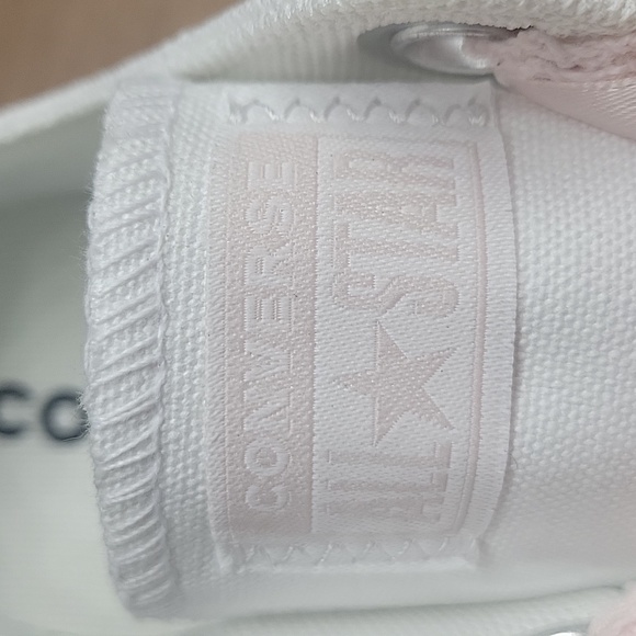 Converse platform Brand new in the box. - Picture 10 of 13